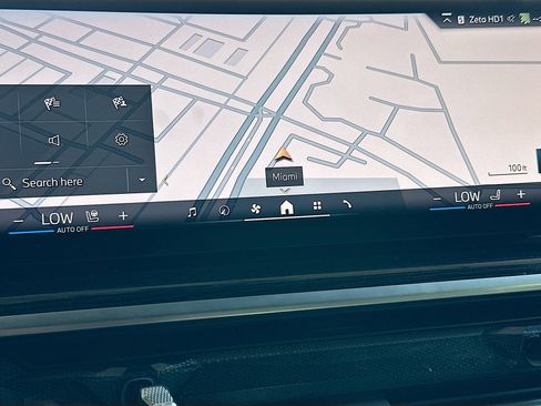 Certified 2025 BMW X5 xDrive50e w/ M Sport Package image 13