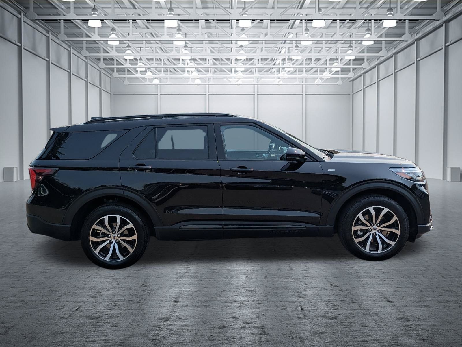 Used 2025 Ford Explorer ST-Line AWD/4WD image 6