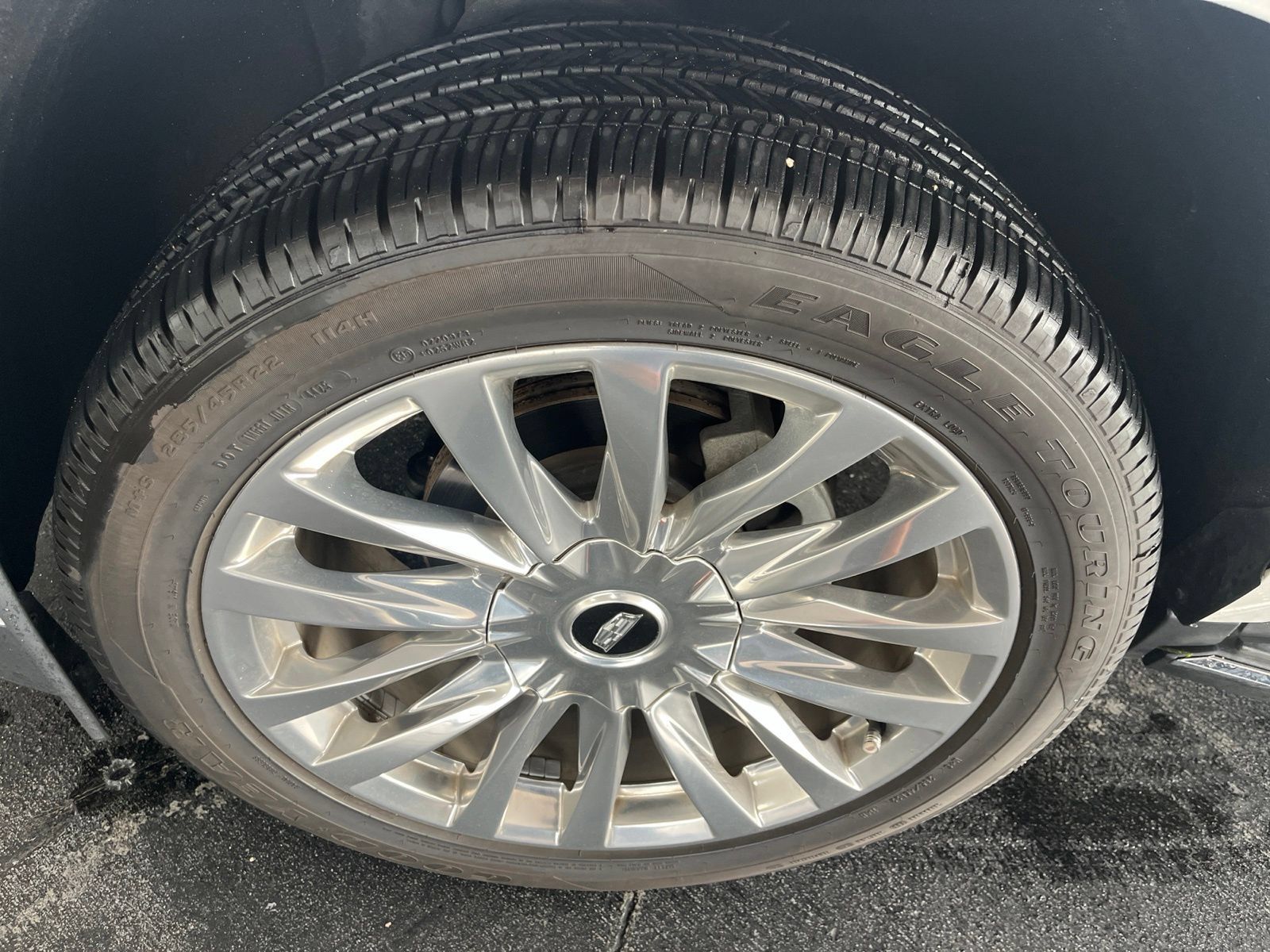 Used 2019 Cadillac Escalade Luxury RWD image 7