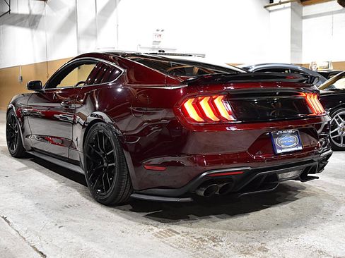 Used 2018 Ford Mustang GT Premium image 12