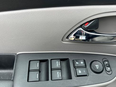 Used 2016 Honda Odyssey LX image 8