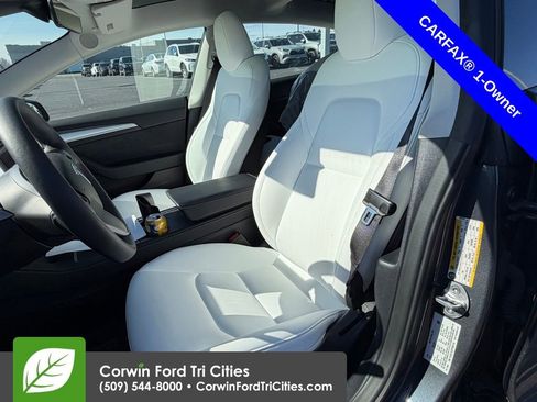 Used 2023 Tesla Model 3 Performance image 17