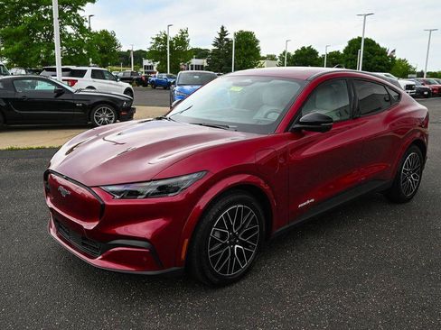 Certified 2025 Ford Mustang Mach-E Premium AWD/4WD image 9