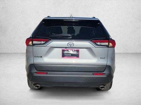 Used 2025 Toyota RAV4 XLE image 7