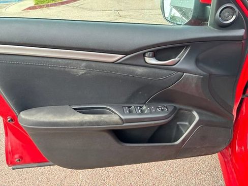 Used 2018 Honda Civic EX image 7