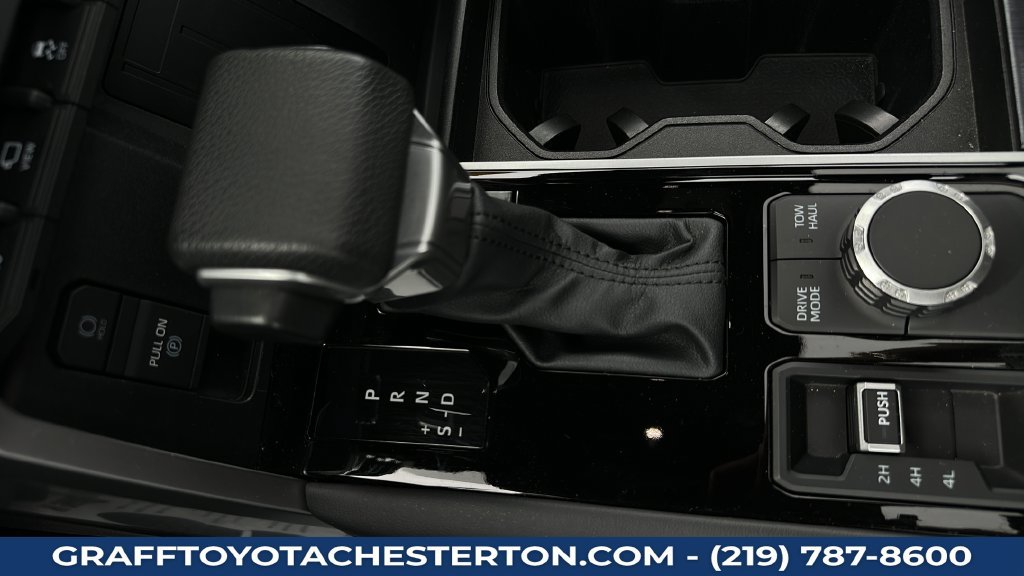 Used 2023 Toyota Sequoia Platinum AWD/4WD image 17