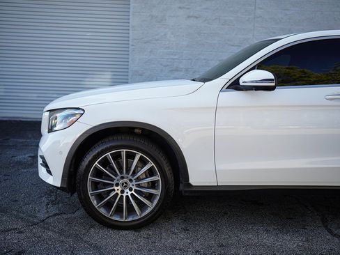 Used 2019 Mercedes-Benz GLC 300 4MATIC Coupe image 10