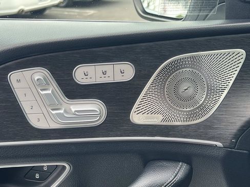 Used 2021 Mercedes-Benz GLS 450 4MATIC image 21
