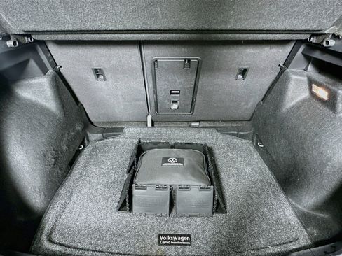 Used 2022 Volkswagen Taos SE FWD image 24