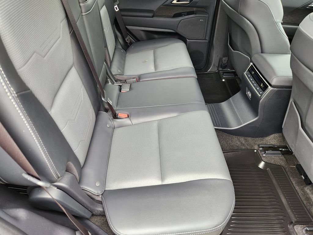 Certified 2025 Lexus GX 550 w/ Accessory Package (2T) AWD/4WD image 31