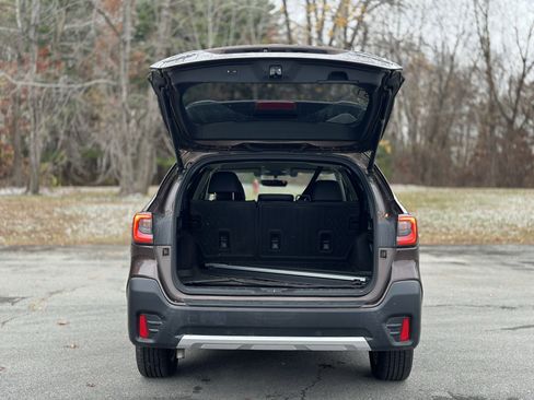 Used 2020 Subaru Outback Limited image 32