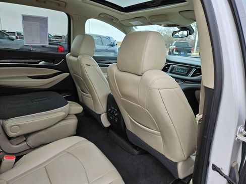 Used 2018 Buick Enclave Premium image 32