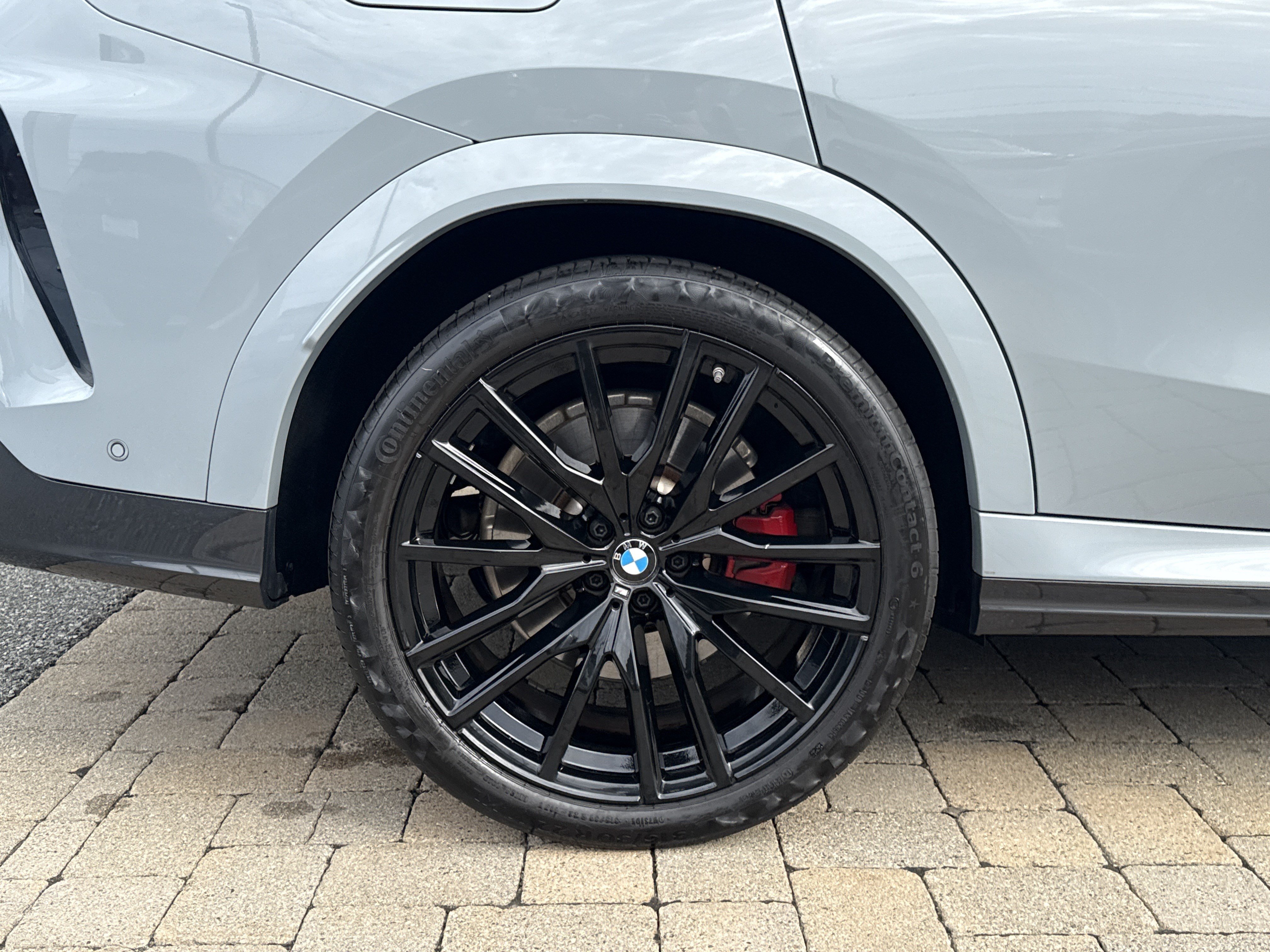 Used 2024 BMW X6 M60i w/ Dynamic Handling Package AWD/4WD image 31
