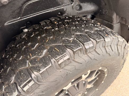 Used 2018 Jeep Wrangler Unlimited Rubicon AWD/4WD image 12