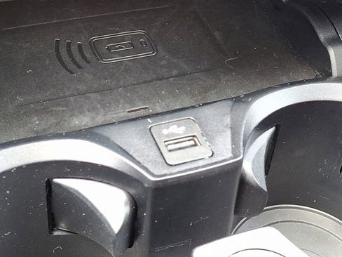 Used 2022 BMW i4 eDrive40 image 26