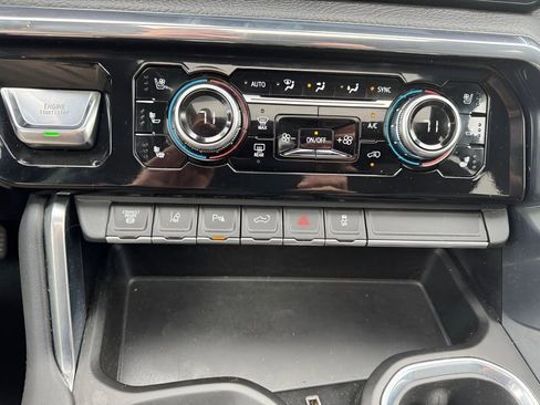 Used 2024 GMC Sierra 3500 Denali w/ Denali Reserve Package image 14