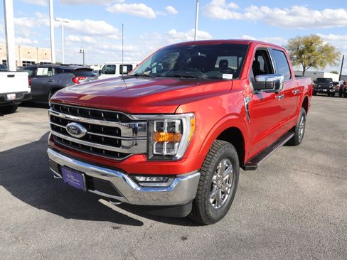 Used 2023 Ford F150 Lariat w/ Trailer Tow Package image 2