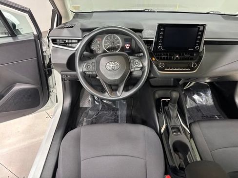 Used 2021 Toyota Corolla LE w/ LE Convenience Package FWD image 13