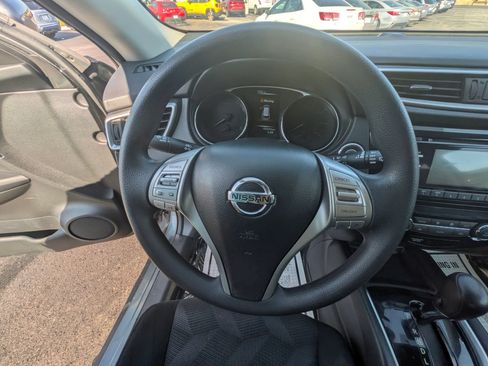 Used 2014 Nissan Rogue SV AWD/4WD image 15