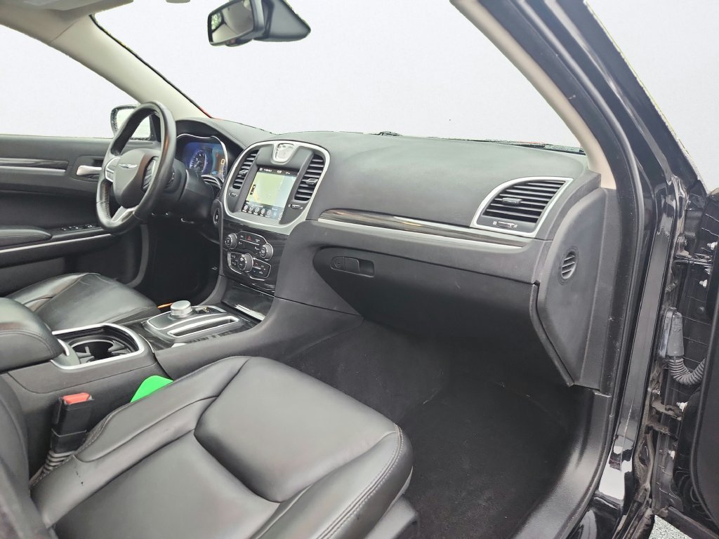 Used 2019 Chrysler 300 Touring L w/ Quick Order Package 22F AWD/4WD image 24
