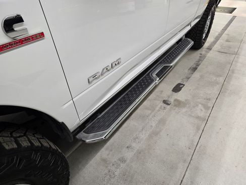 Certified 2022 RAM 2500 Big Horn AWD/4WD image 13