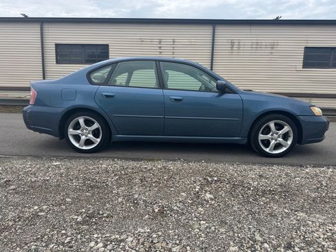 Used 2006 Subaru Legacy 2.5i Limited image 2