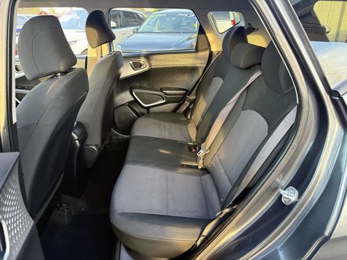 Used 2022 Kia Soul LX w/ Technology Package image 16