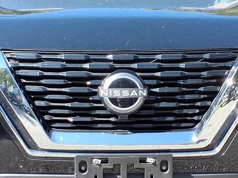 Used 2023 Nissan Rogue S image 15