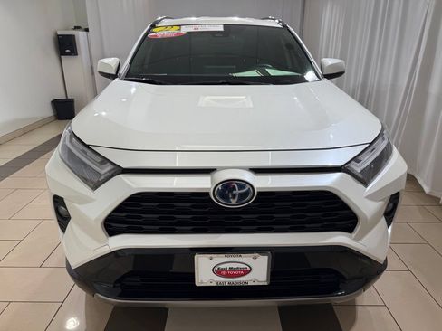 Certified 2022 Toyota RAV4 SE w/ SE Grade Weather Package AWD/4WD image 8