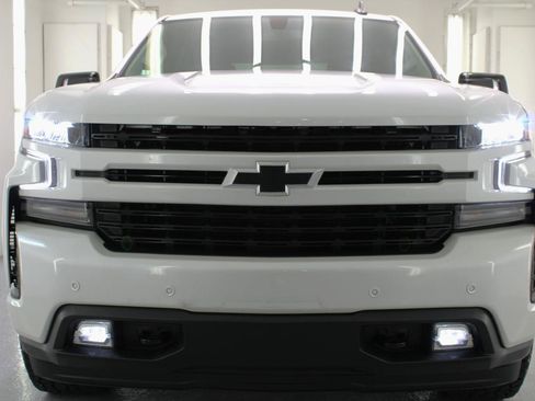 Used 2020 Chevrolet Silverado 1500 RST AWD/4WD image 29