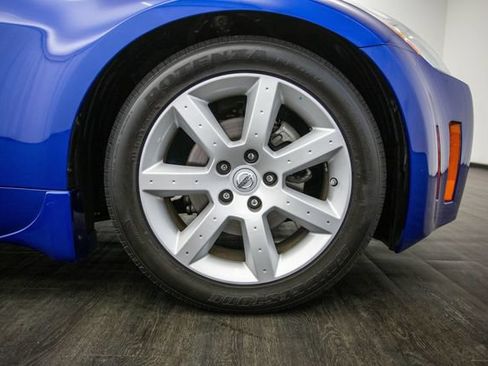 Used 2005 Nissan 350Z Coupe w/ (N93) Cargo Convenience Pkg RWD image 37