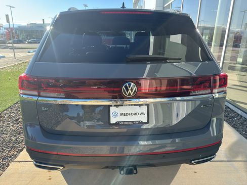 New 2026 Volkswagen Atlas SE image 5