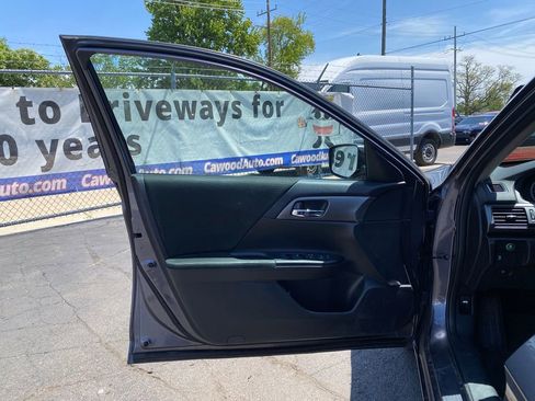Used 2014 Honda Accord LX image 11