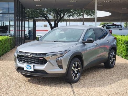 New 2026 Chevrolet Trax RS FWD image 3