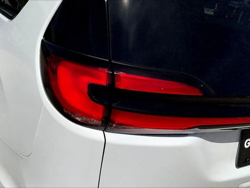 New 2026 Chrysler Pacifica Select w/ S Appearance Package FWD image 14