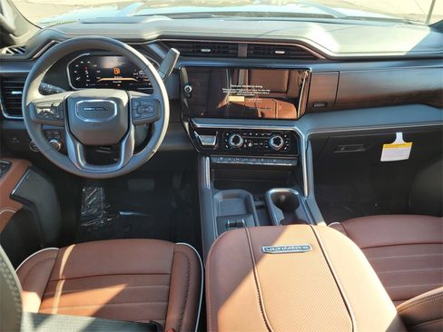 New 2026 GMC Sierra 2500 Denali Ultimate w/ Max Trailering Package image 10