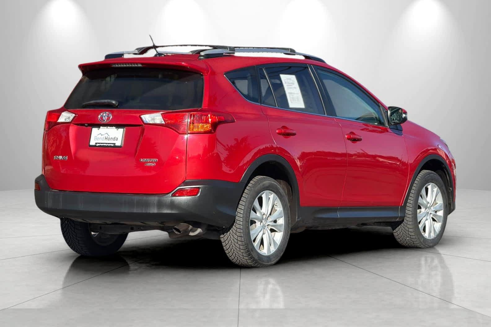 Used 2014 Toyota RAV4 Limited w/ Technology Package AWD/4WD image 2