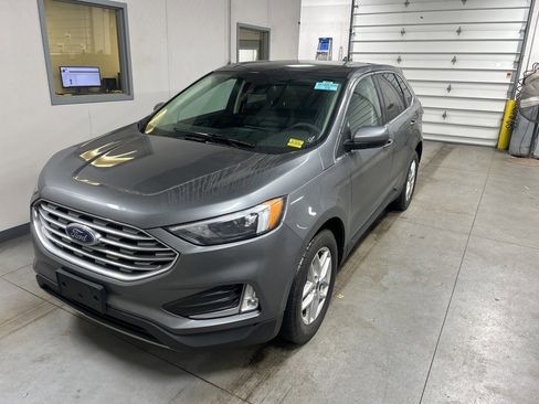 Certified 2022 Ford Edge SEL w/ Convenience Package image 1