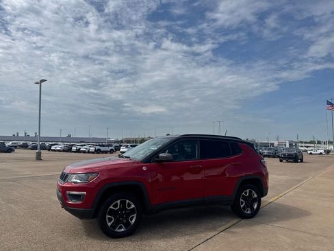 Used 2018 Jeep Compass Trailhawk w/ Leather Interior Group AWD/4WD image 10