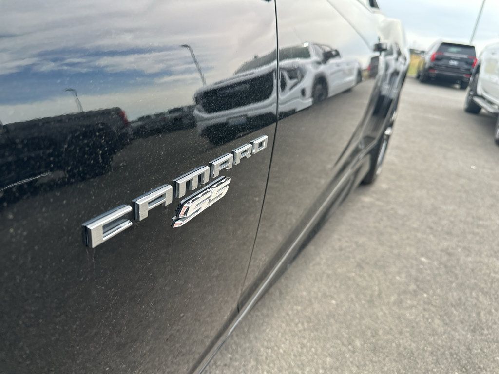 Used 2011 Chevrolet Camaro SS w/ LPO, Ground Effects Package RWD image 9