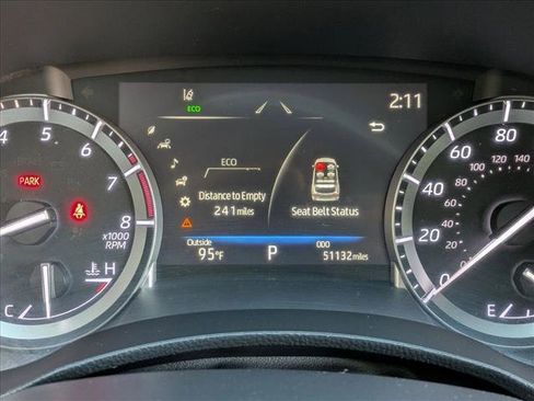 Used 2022 Toyota Highlander XLE image 11