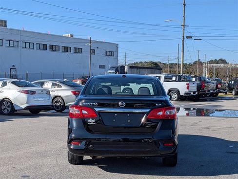 Used 2017 Nissan Sentra SV image 4