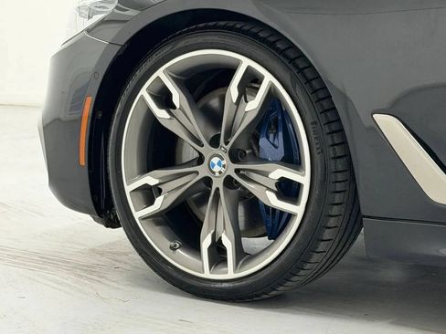 Used 2020 BMW M550i xDrive AWD/4WD image 43
