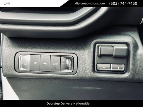 Used 2024 Chevrolet Silverado EV W/T AWD/4WD image 33