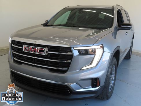 Used 2025 GMC Acadia Elevation image 9