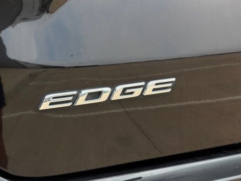 Used 2020 Ford Edge SEL FWD image 7