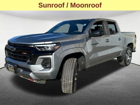 Used 2023 Chevrolet Colorado Z71 w/ Z71 Convenience Package 2 image 5