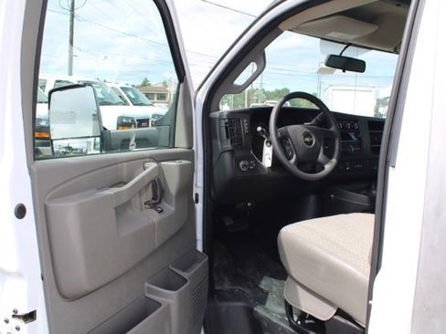 New 2024 Chevrolet Express 3500 w/ Power Convenience Package image 10