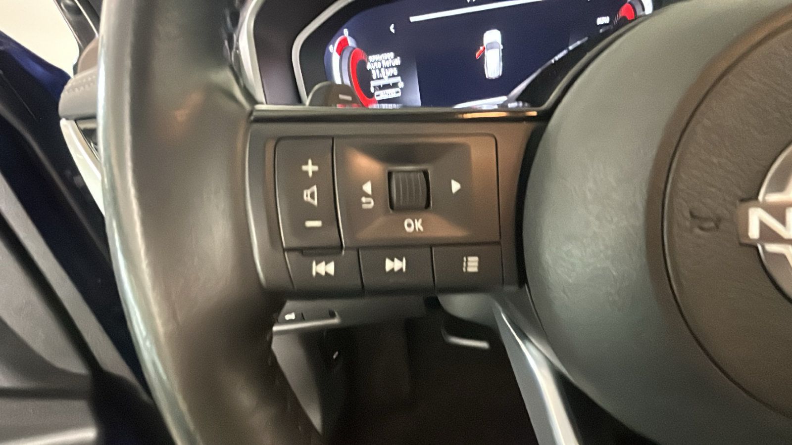 Used 2023 Nissan Rogue Platinum w/ Platinum Premium Package AWD/4WD image 18