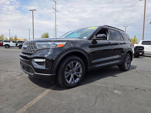 Certified 2023 Ford Explorer XLT w/ Equipment Group 202A AWD/4WD image 2